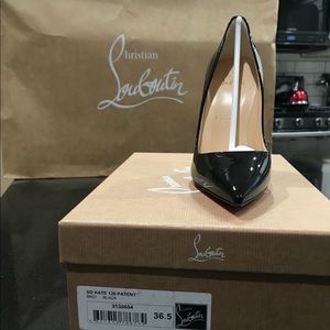 💥🆕💥 AUTHENTIC Christian Louboutin So Kate pumps